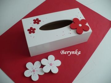 Krabička na kapesníky s kytičkou