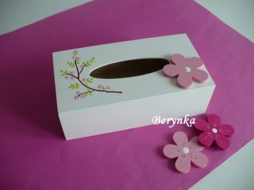 Krabička na kapesníky s kytičkou