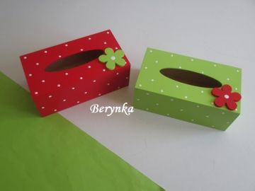 Krabička na kapesníky s kytičkou