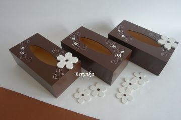 Krabička na kapesníky s kytičkou