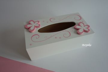 Krabička na kapesníky s kytičkou