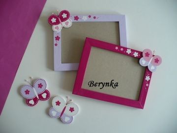 Dřevěný fotorámeček s motýlkem