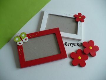 Dřevěný fotorámeček s motýlkem