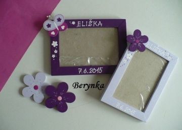 Dřevěný fotorámeček s motýlkem