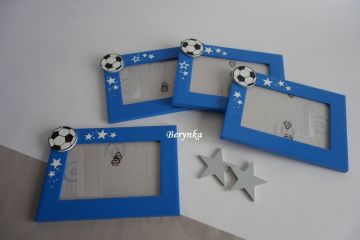 Dřevěný fotorámeček s fotbalovým míčem