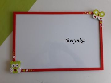 Nástěnka s motýlkem