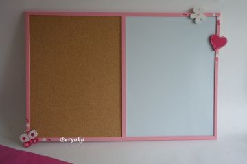 Nástěnka s motýlkem