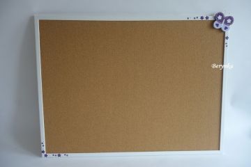 Nástěnka s motýlkem