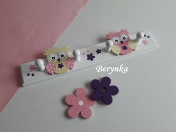 Dětský věšák se sovičkami