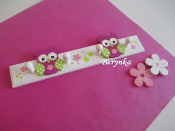 Dětský věšák se sovičkami