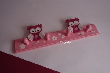 Dětský věšák se sovičkami