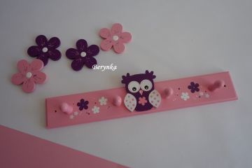 Dětský věšák se sovičkami