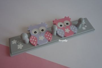 Dětský věšák se sovičkami