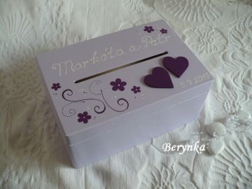 Svatební bedýnka se srdíčky a kytičkami