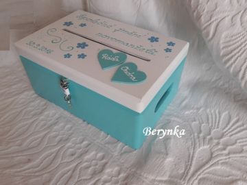 Svatební bedýnka se srdíčky a kytičkami