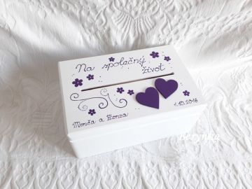 Svatební bedýnka se srdíčky a kytičkami