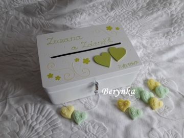 Svatební bedýnka se srdíčky a kytičkami