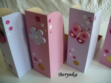 Dřevěné dekorace - malinovo-fialová