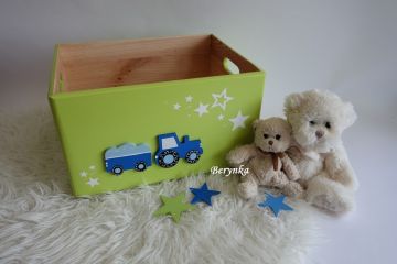 Dřevěná bedýnka s dopravními prostředky