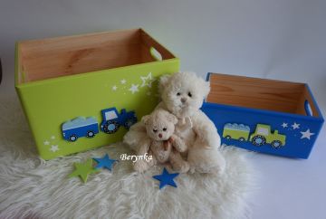 Dřevěná bedýnka s dopravními prostředky