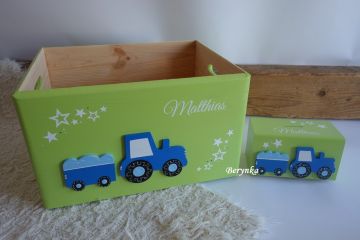 Dřevěná bedýnka s dopravními prostředky