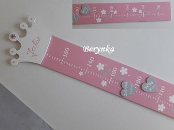 Dětský metr s korunkou