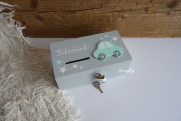 Dřevěná pokladnička s autíčkem