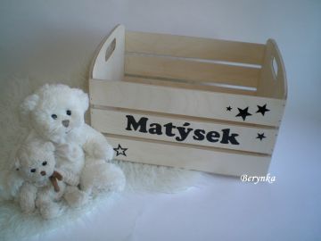 Dřevěná bedýnka se jménem - různé barvy