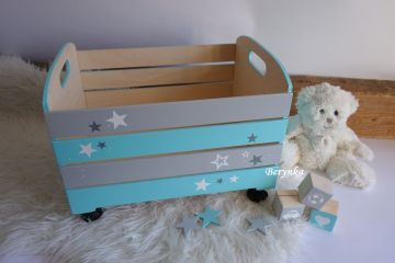 Dřevěná bedýnka se jménem - různé barvy