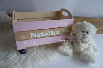 Dřevěná bedýnka se jménem - různé barvy