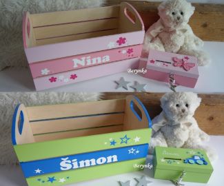 Dřevěná bedýnka se jménem - různé barvy