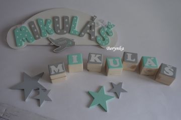 Dekorace s letadlem - v tyrkysové