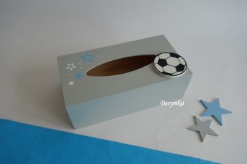 Dřevěné dekorace s fotbalovým míčem