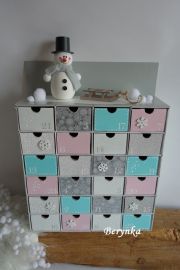 Adventní kalendář *tyrkysovo-růžový* se sněhulákem