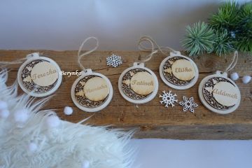 Dřevěné vánoční ozdoby se jménem - v patině