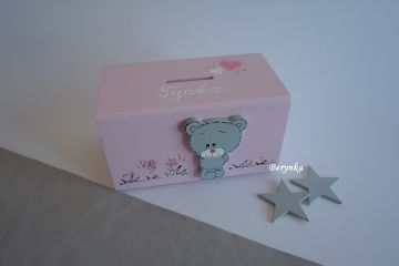 Dřevěná pokladnička s méďou