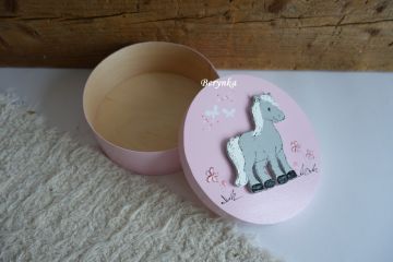 Krabičky s koníkem