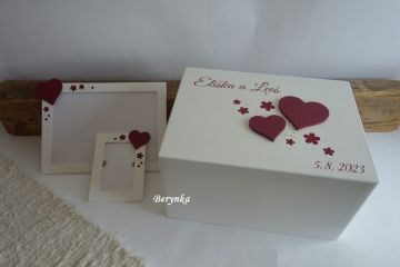 Svatební bedýnka se srdíčky