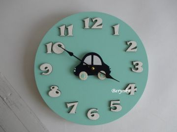 Hodiny s autem kulaté/čtvercové