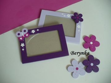 Dřevěný fotorámeček s kytičkou