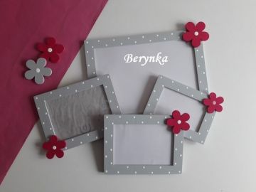 Dřevěný fotorámeček s kytičkou