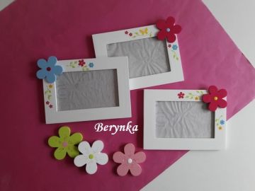Dřevěný fotorámeček s kytičkou
