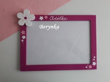 Dřevěný fotorámeček s kytičkou