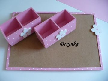 Nástěnka s kytičkou