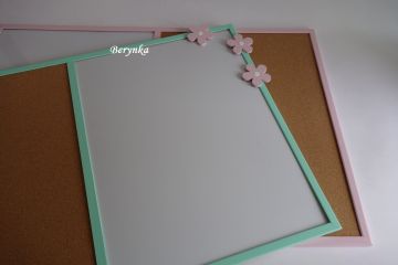 Nástěnka s kytičkou