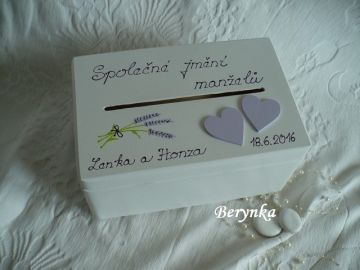 Svatební bedýnka se srdíčky a levandulí