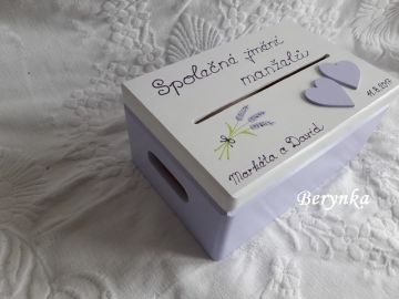 Svatební bedýnka se srdíčky a levandulí