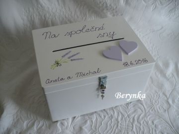 Svatební bedýnka se srdíčky a levandulí