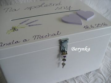 Svatební bedýnka se srdíčky a levandulí