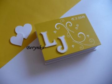 Svatební krabička s monogramem